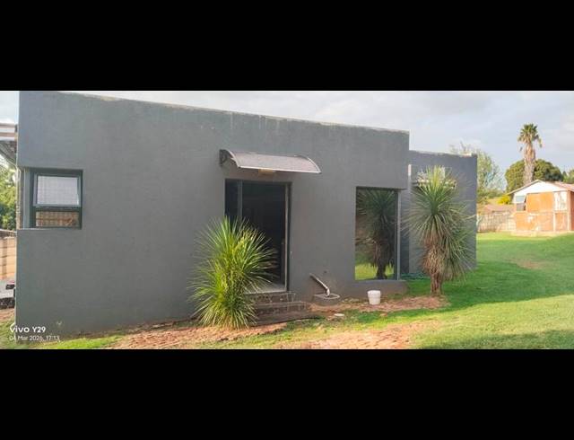 3 BEDROOM HOUSE FOR SALE IN ESTHER PARK